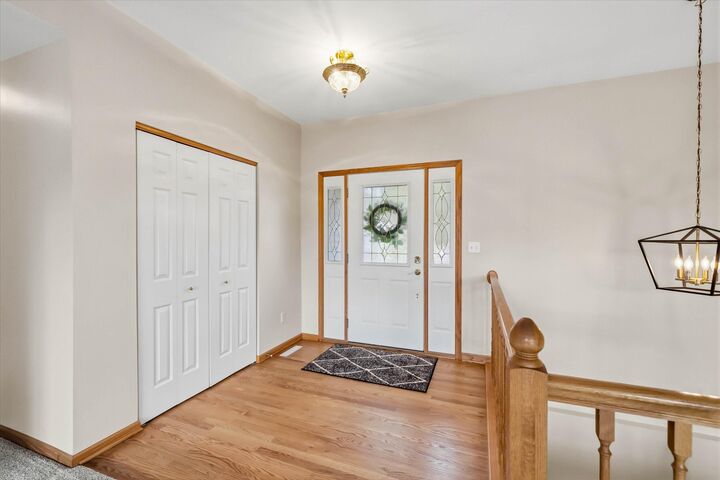 Property Photo:  1709 Tumbleweed Cir  WI 53095 