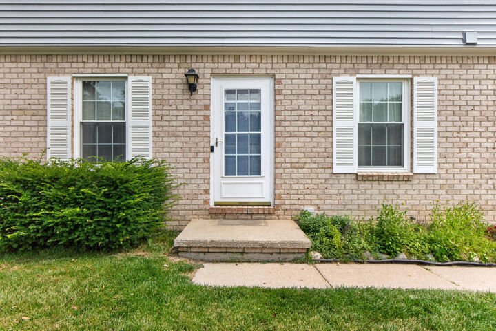 Property Photo: 529 Lee Street MI 48169