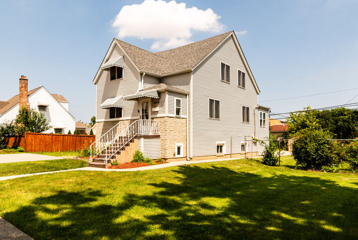 Property Photo: 4829 Forster Avenue IL 60176