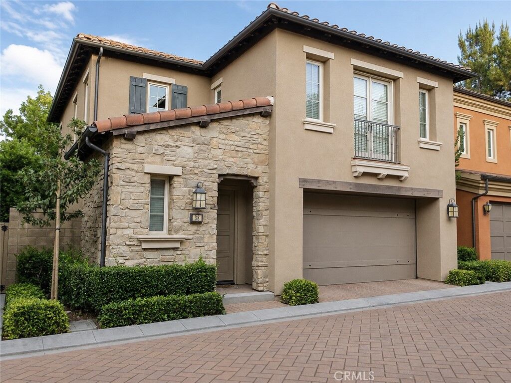 Property Photo: 38 Cipresso CA 92618