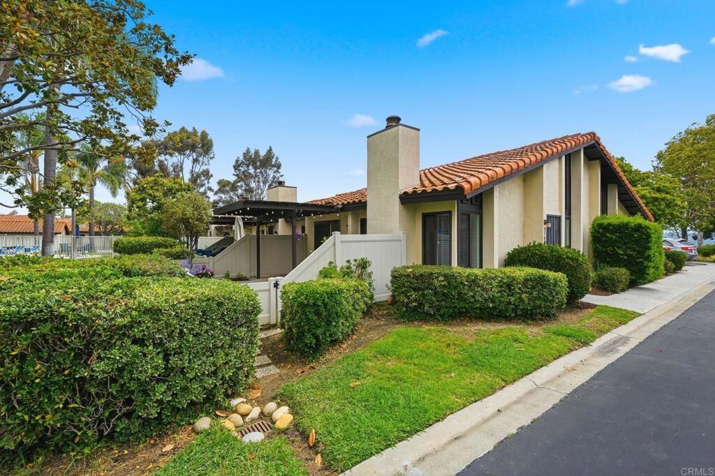 Property Photo:  2168 Valleydale Lane  CA 92024 