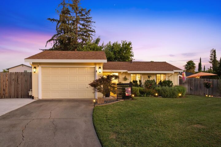 Property Photo: 5742 Lorella Way CA 95842