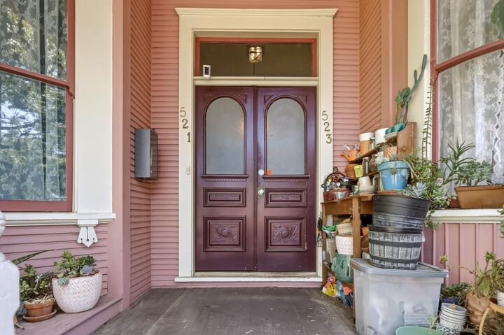 Property Photo:  521 15th Street  CA 95814 