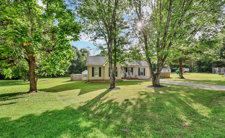Property Photo: 2830 Hinson Rd TN 37191
