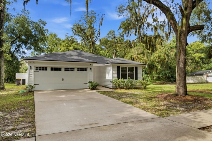 Property Photo:  2235 3rd Avenue  FL 32208 