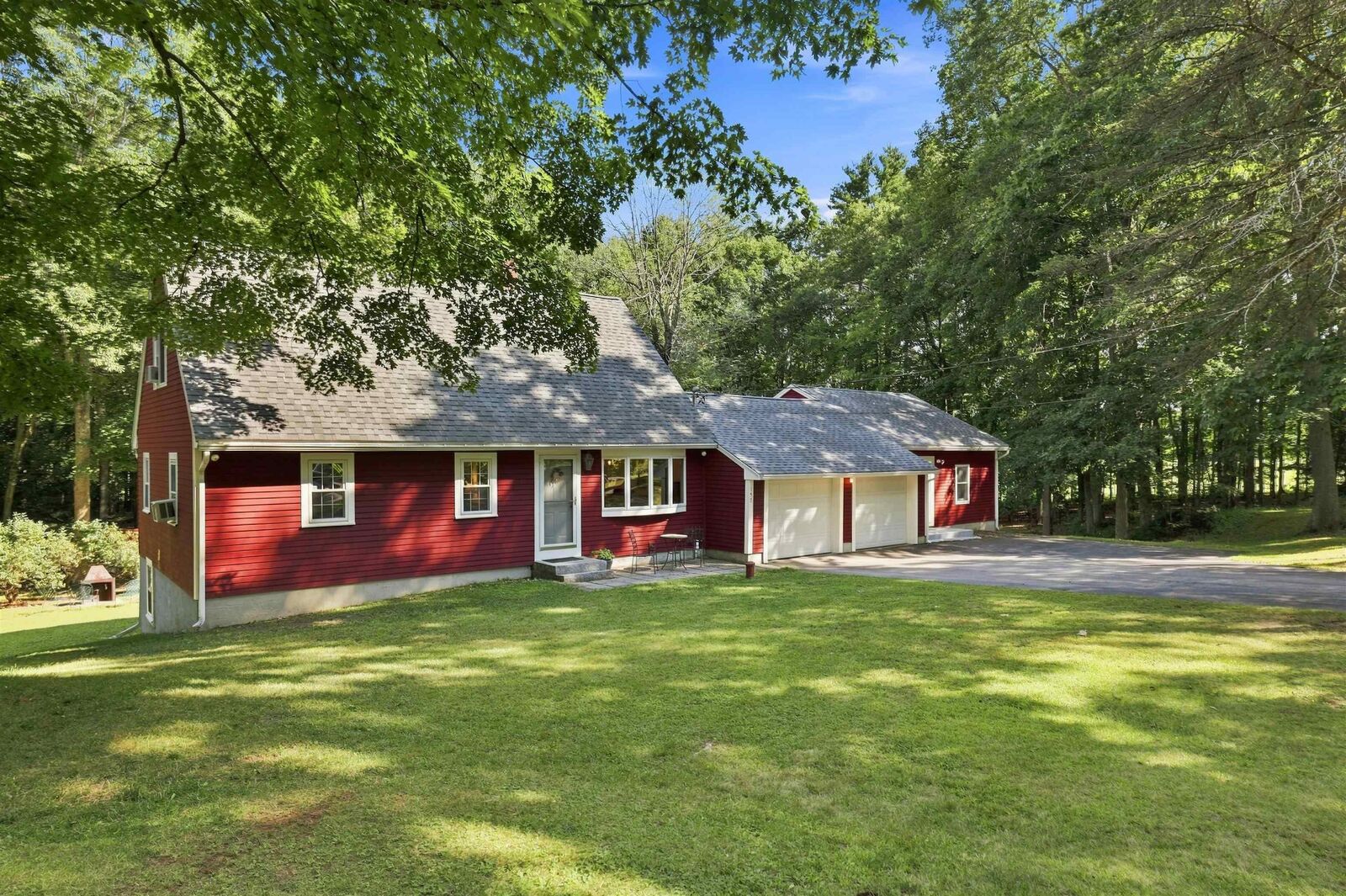 Property Photo:  157 Camp Lee Road  NH 03044 