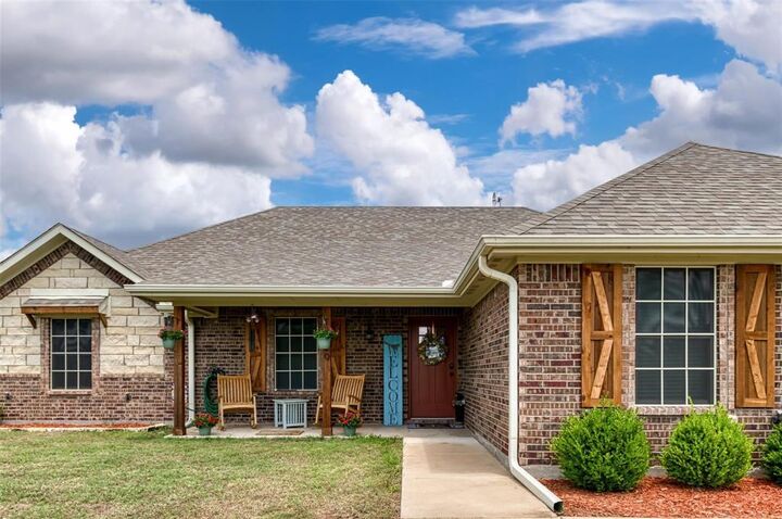 Property Photo:  220 Hidden Meadow Trail  TX 75452 
