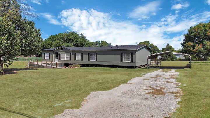 Property Photo:  212 Ponderosa Lane  TX 76028 