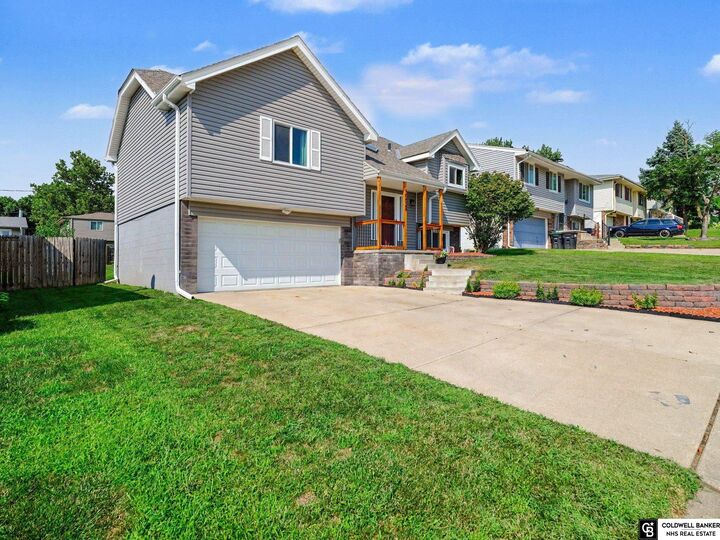 Property Photo: 10628 Hartman Avenue NE 68134