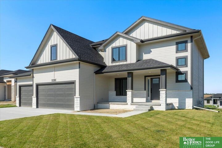 Property Photo: 5625 N 213th Avenue NE 68022