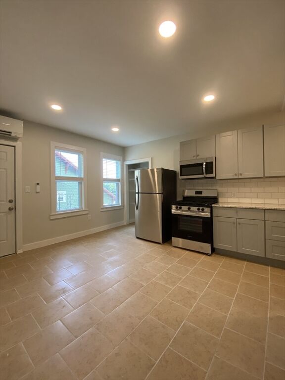 Property Photo:  114 Blaisdell St 2  MA 01832 