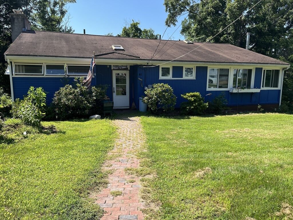 Property Photo:  41 Iroquois Street  MA 01602 