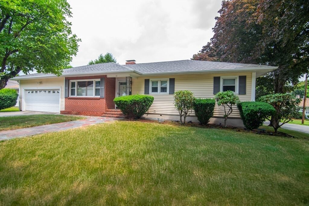 Property Photo:  10 Magnolia Rd  MA 01844 