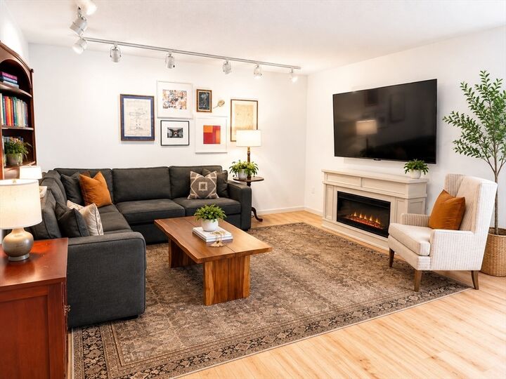 Property Photo:  43 Angleside Drive 1  MA 02453 