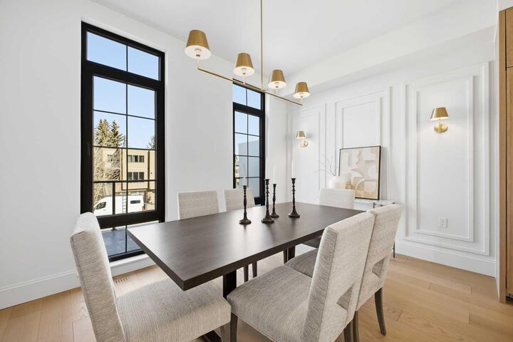 Property Photo: 2025 27 Avenue SW AB T2T 1H6