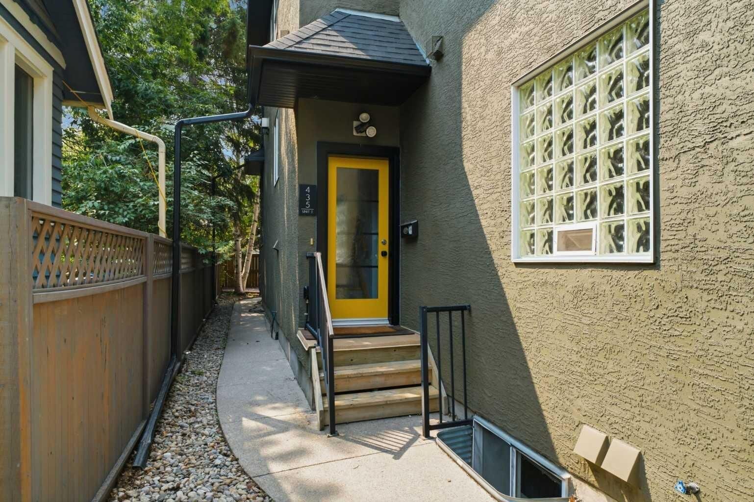 Property Photo: 435 13 Avenue NE 2 AB T2E 1C3