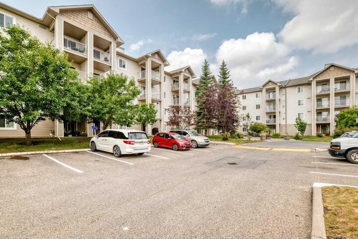 Property Photo:  1717 60 Street SE 109  AB T2A 7Y7 