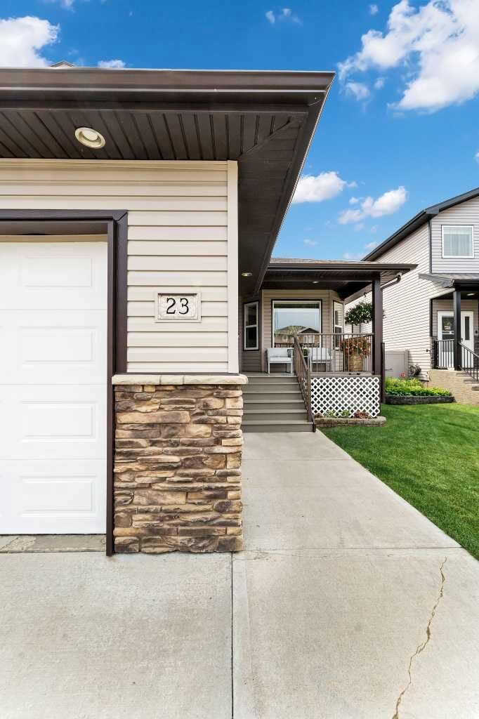 Property Photo:  23 Somerset Place SE  AB T1B 0G9 