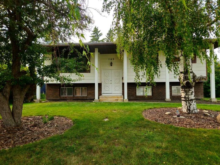 Property Photo:  165 Wilson Crescent  AB T4N 5V6 