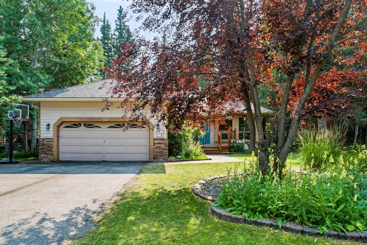 Property Photo: 75 Manyhorses Drive AB T3Z 1A1
