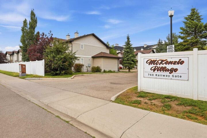 Property Photo: 760 Railway Gate SW 103 AB T4B 3C5