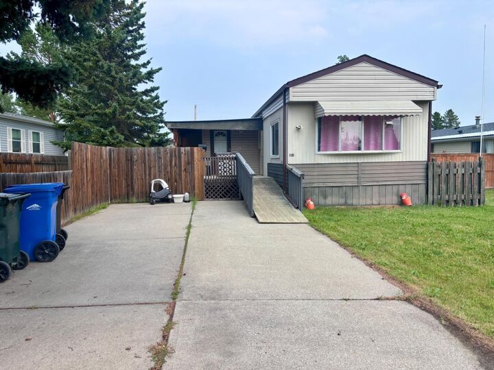 Property Photo: 211 5 Street AB T0M 1X0