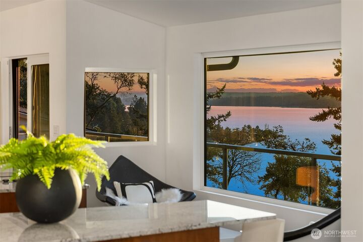 Property Photo:  15733  25th Avenue SW  WA 98166 