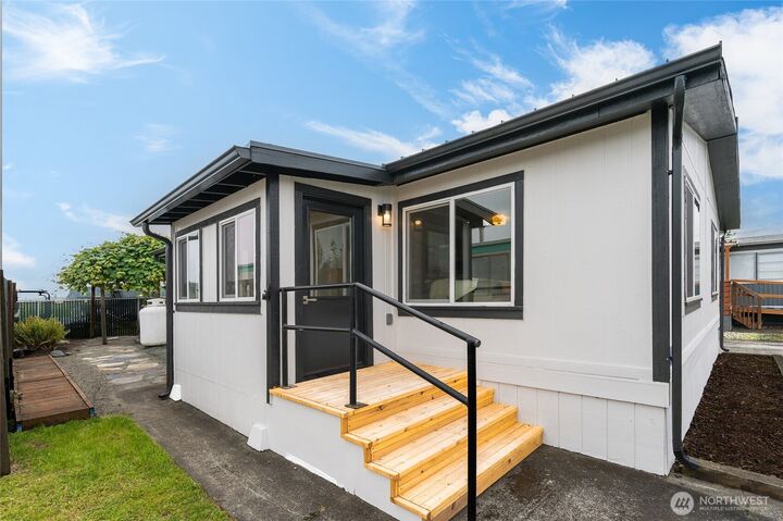 Property Photo: 701 S Main Street 44 WA 98239