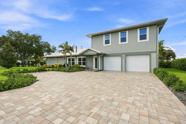 Property Photo:  1176 Terrace Way  FL 34957 