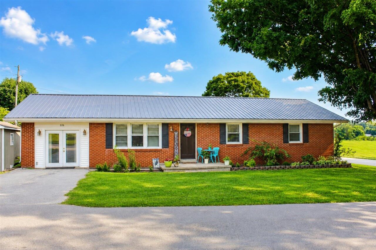 Property Photo:  226 Lawson Street  KY 42171 