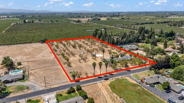 Property Photo: 925 Ohio Avenue CA 95358