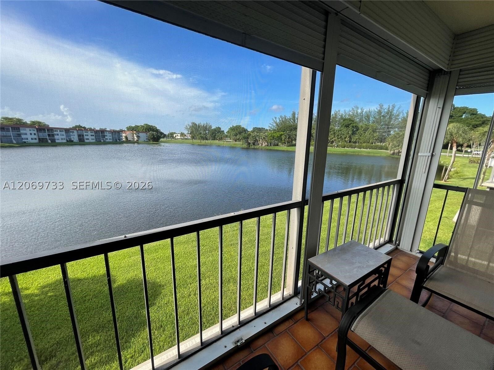 Property Photo: 9423 S Hollybrook Lake Dr 203 FL 33025