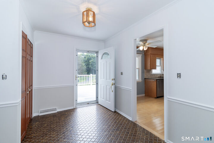 Property Photo:  605 South Greenbrier Drive  CT 06477 