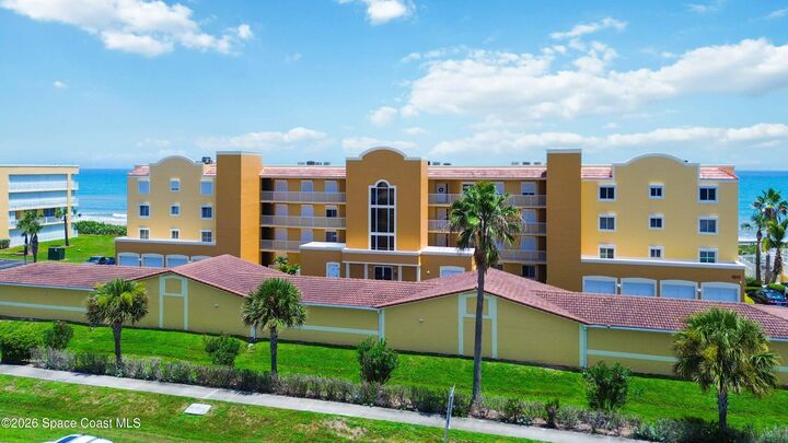 Property Photo: 1811 Jimmy Buffett Mem Highway FL 32937