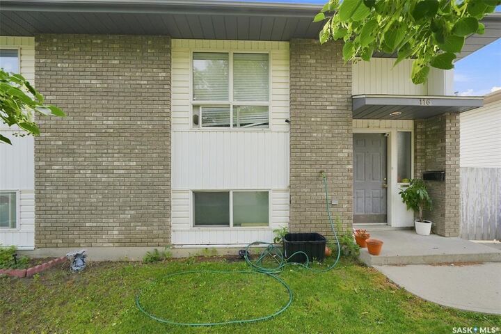 Property Photo: 114 - 116 Barber Crescent SK S7M 5M7