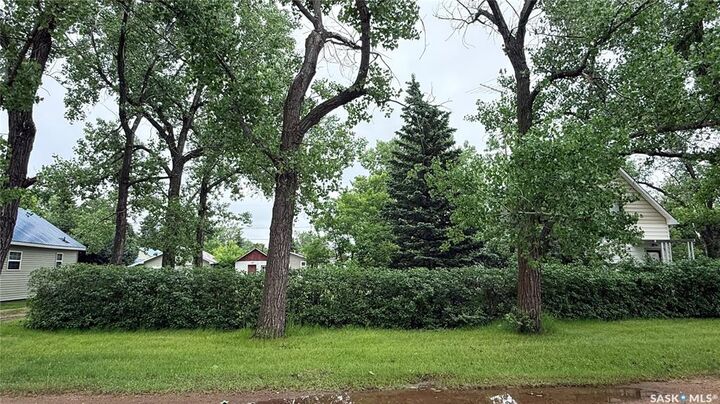 Property Photo:  503 Montgomery Street  SK S0C 1S0 
