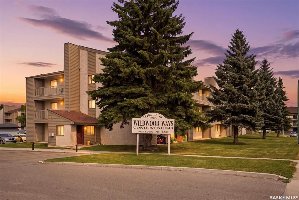Property Photo: 203 Tait Place 308 SK S7H 5L7