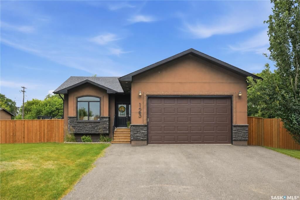 Property Photo: 123 Railway Avenue SK S0K 1K0