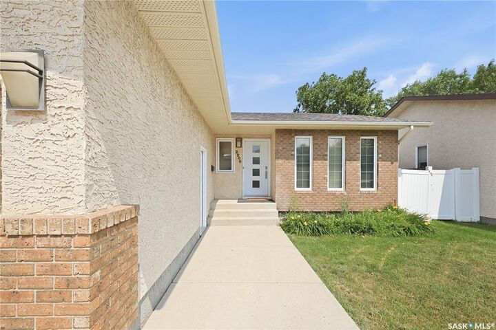 Property Photo: 2206 Assiniboine Avenue E SK S4V 2E8