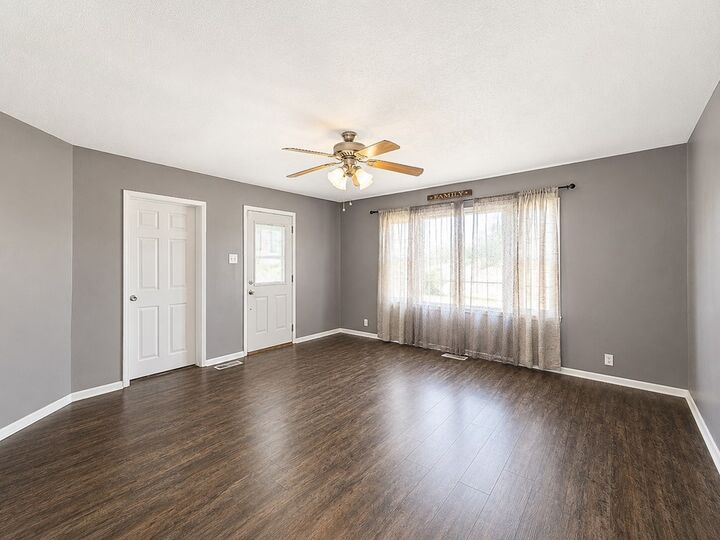 Property Photo:  122 Locust Street  OH 45640 