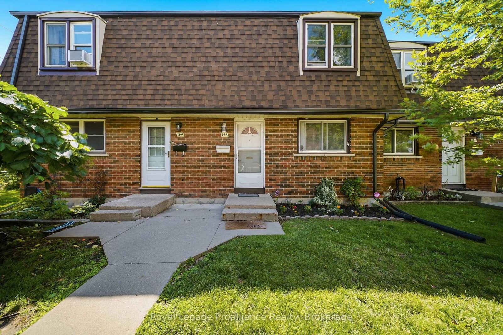 Property Photo: 19 Prince Of Wales Drive B ON K8P 2T5