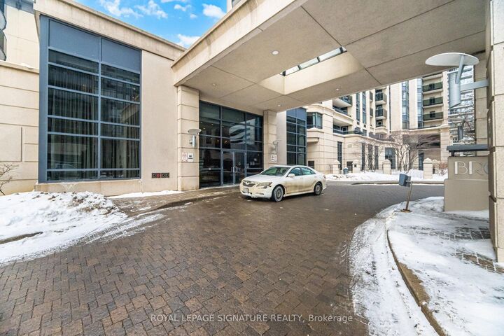 Photo de la propriété:  153 Beecroft Road N Ph109  ON M2N 7C5 