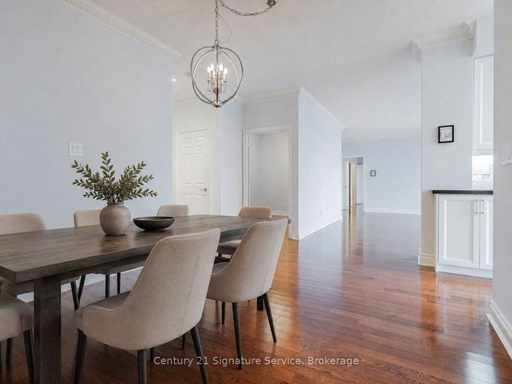 Property Photo:  250 Wellington Street W Ph36  ON M5V 3P6 