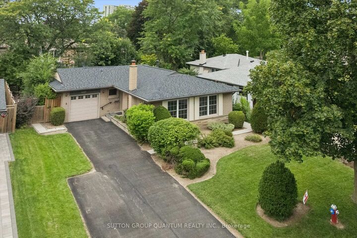 Property Photo: 1027 Argus Drive ON L4Y 2L9