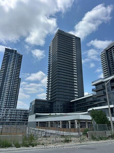 Property Photo: 5105 Hurontario Street 706 ON L4Z 3X7