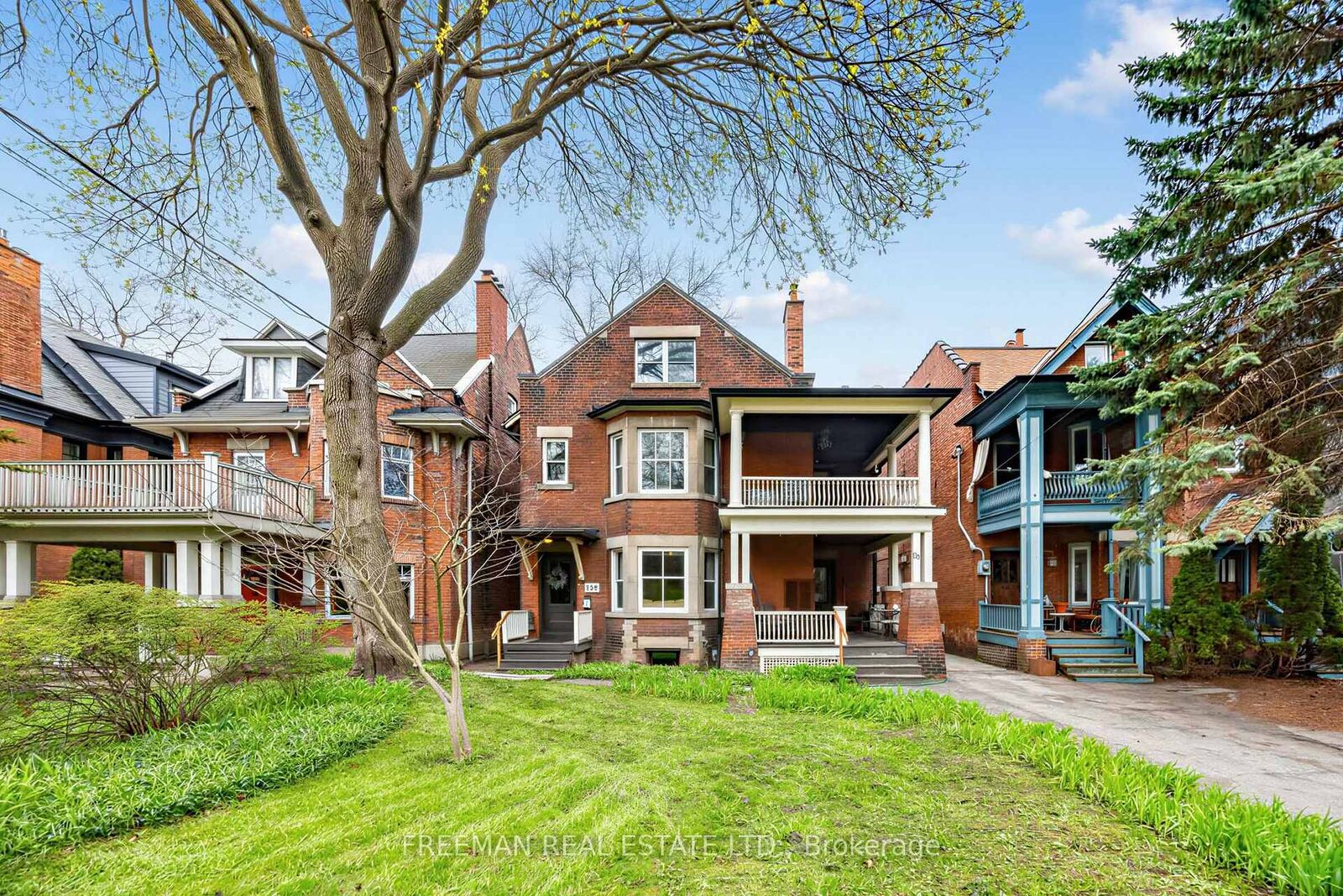 Property Photo: 129 Indian Road ON M6R 2V5