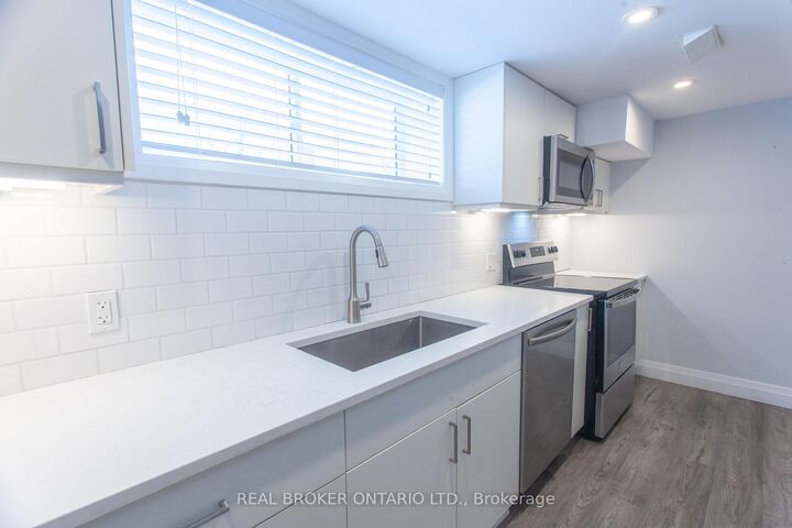 Property Photo: 397 Mississaga Street W Bsmt ON L3V 3C4