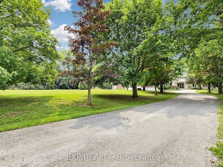 Property Photo:  18 McCowan Lane  ON L4A 4C1 