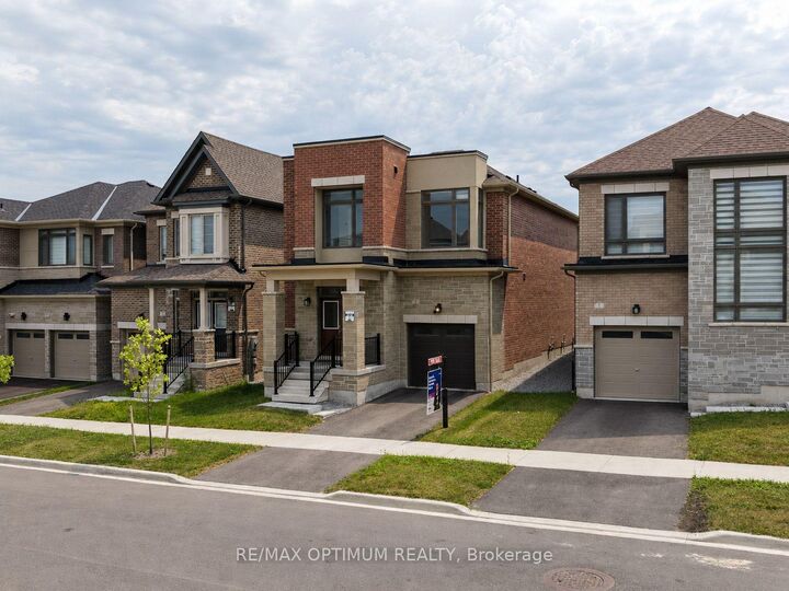 Property Photo: 3 Armilia Place ON L1P 0N9