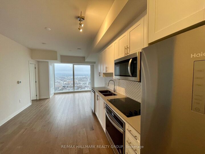 Photo de la propriété: 805 Carling Avenue 3002 ON K1S 5W9